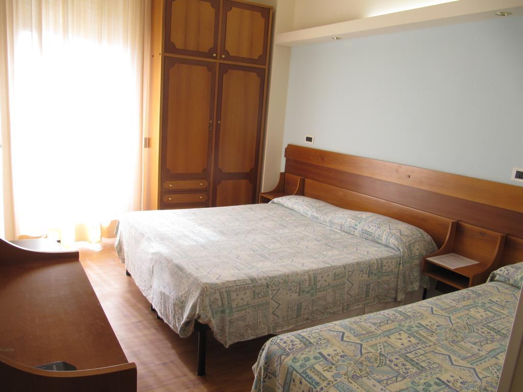 Hotel Sirena Senigallia Pokój zdjęcie